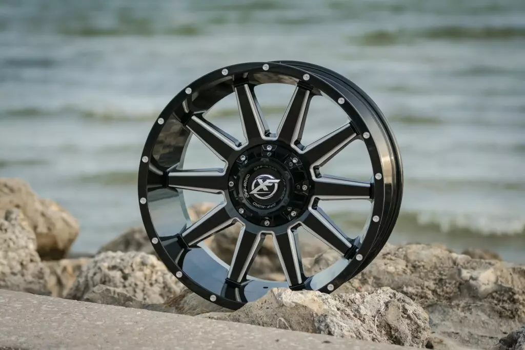 XFオフロード 20インチタンドラセコイアランクル